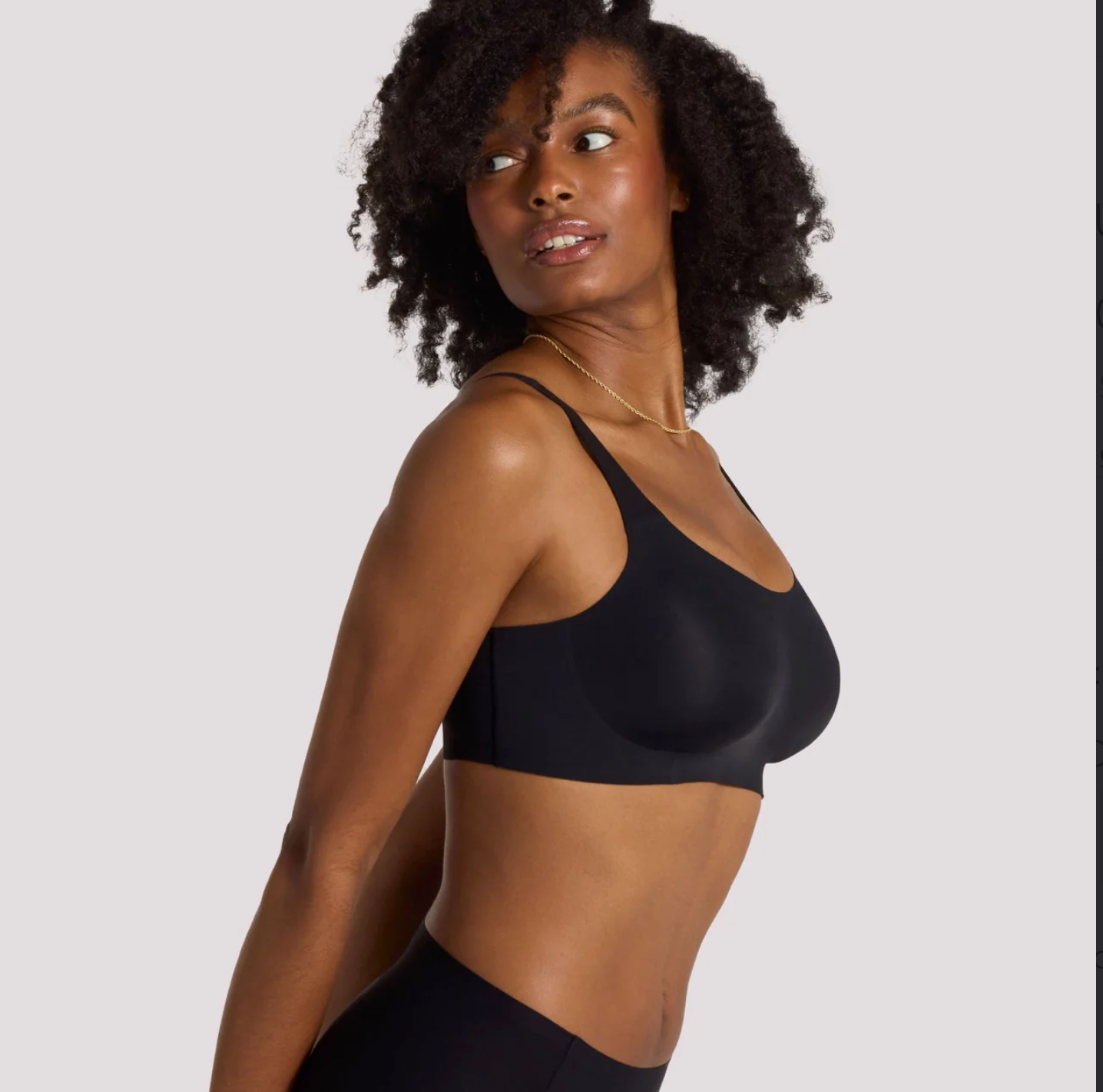 Patented EB Core® technology for strength and softness in the Evelyn & Bobbie Structured Scoop Bra.