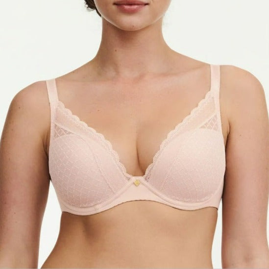 Norah Chic Plunge T-Shirt Bra with graphic lace, contour cups, adjustable J-hook straps, and sustainable materials. Designed in France and available at The O Shop.