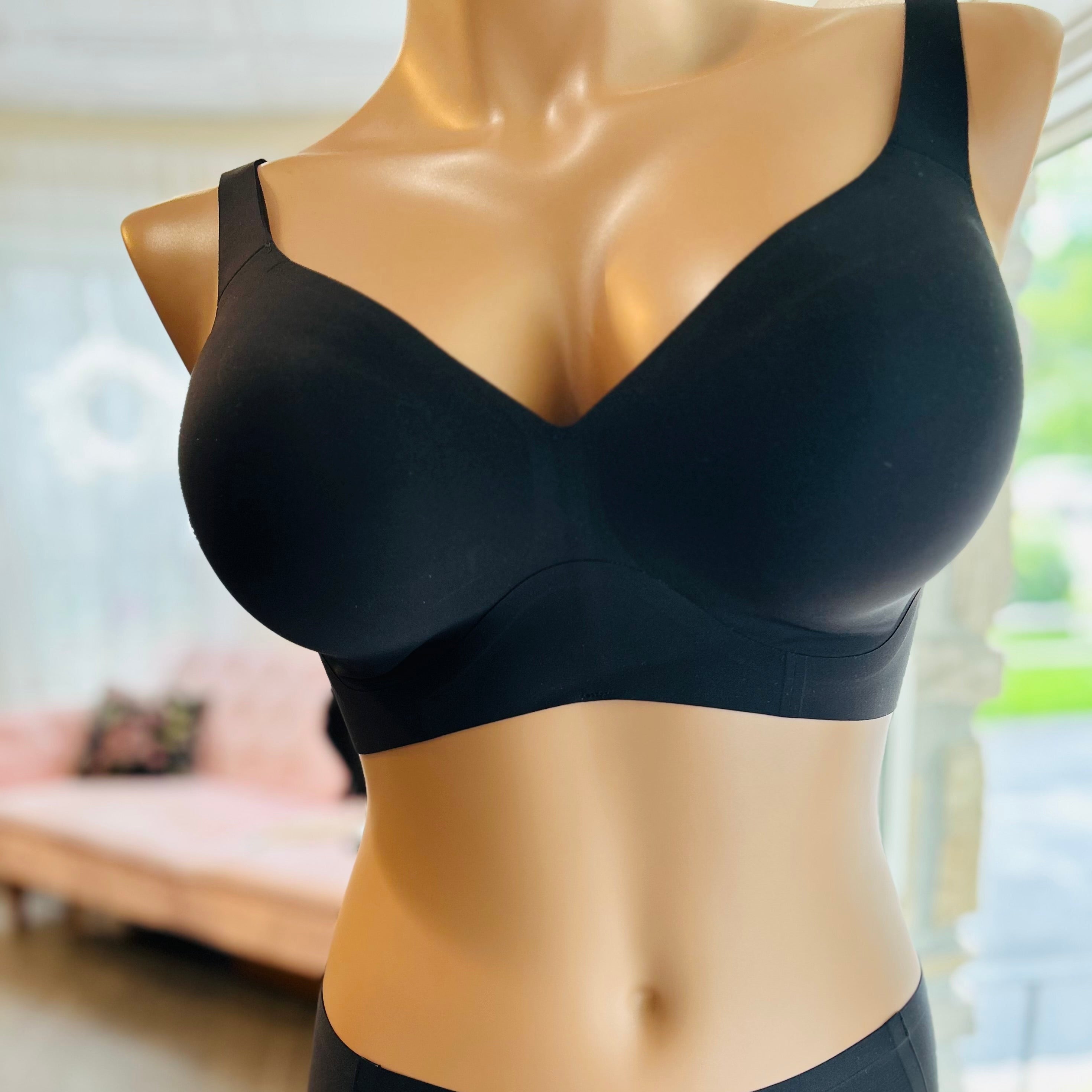 Chic and comfortable! The Evelyn & Bobbie Starlette Bra with a low plunge and seamless design.