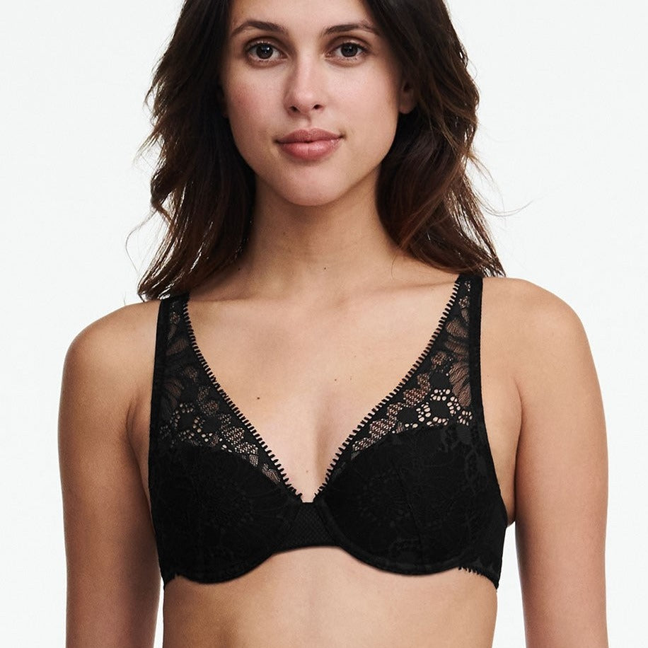 Chantelle Day to Night Lace Convertible Plunge Bra- Black