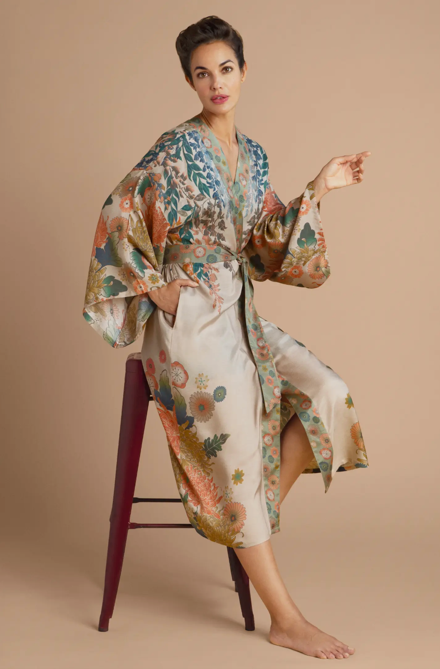 Powder Design Kimono Gown